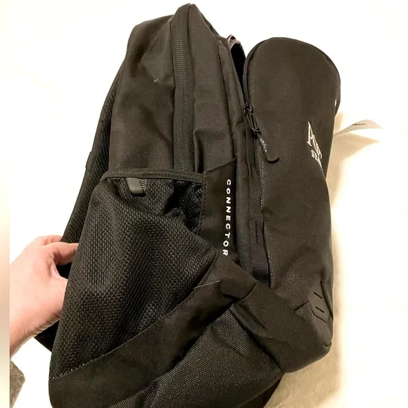 The North Face black laptop backpack, cast & crew gift from “Pose” Season 3 -NWT - Picture 9 of 11
